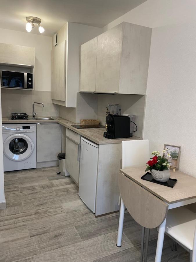 Appartement De Charme A 2 Min De La Plage Vallauris Kültér fotó