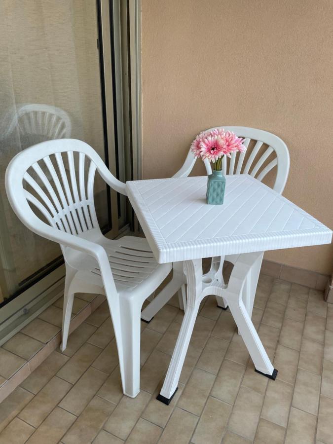 Appartement De Charme A 2 Min De La Plage Vallauris Kültér fotó